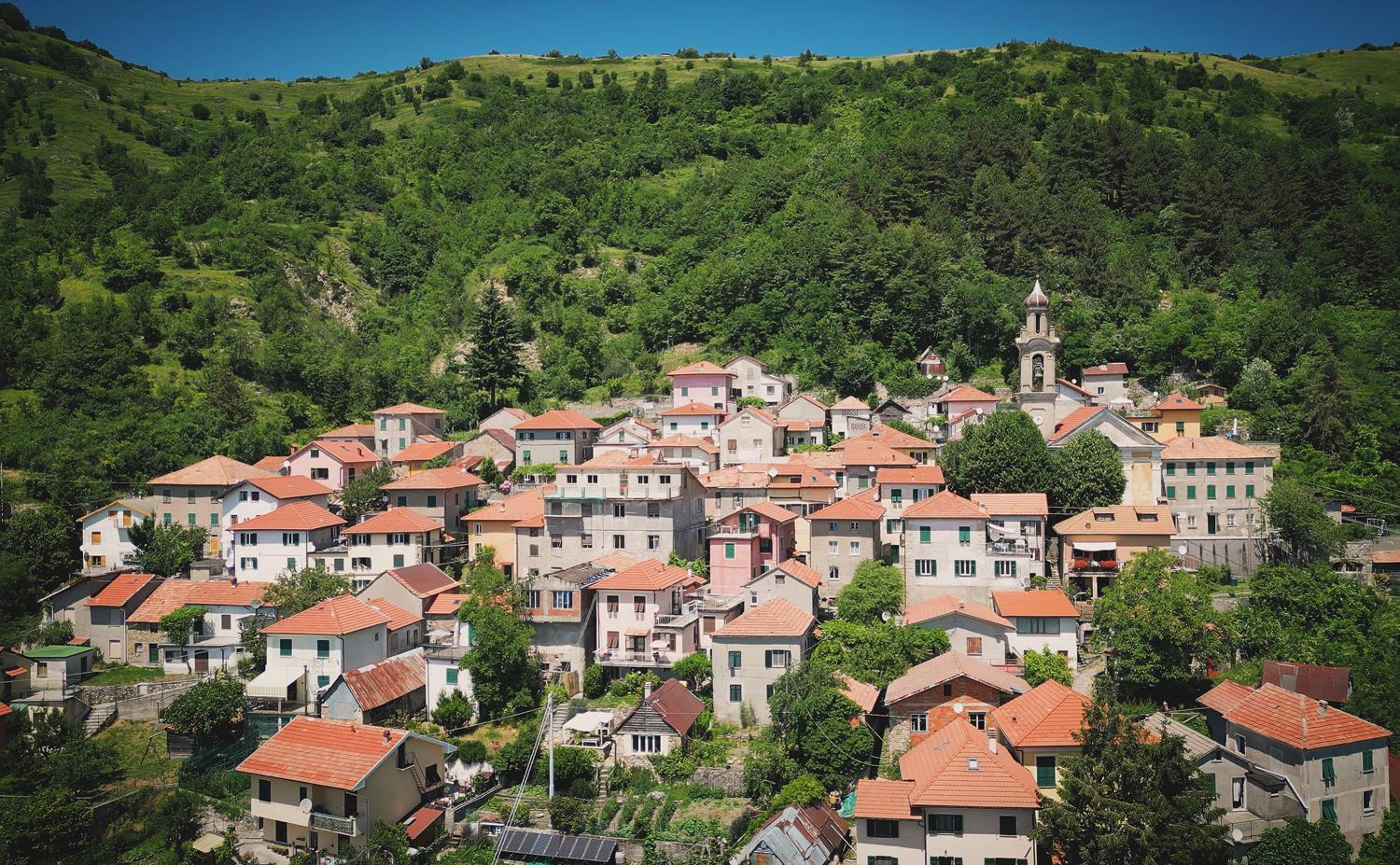 Agriturismo Cascina Clavarezza Valbravenna ภายนอก รูปภาพ